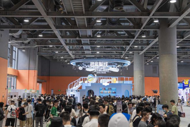 航线》的线下活动就跟回家了一样九游会网址是多少每次参加《碧蓝(图1)