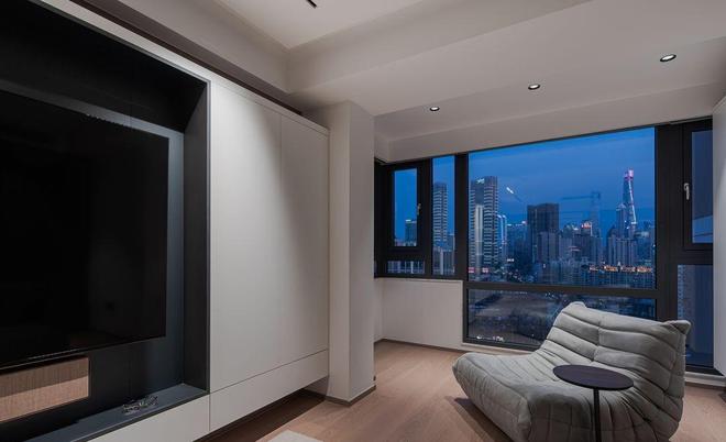 弃阳台电视墙打满柜子场面实用大气j9国际站这对夫妻太有远见坚持摒(图11)